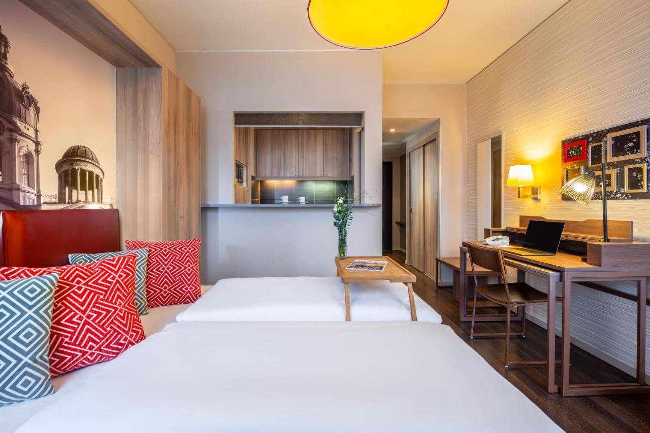 Studio,962887288:JPEG